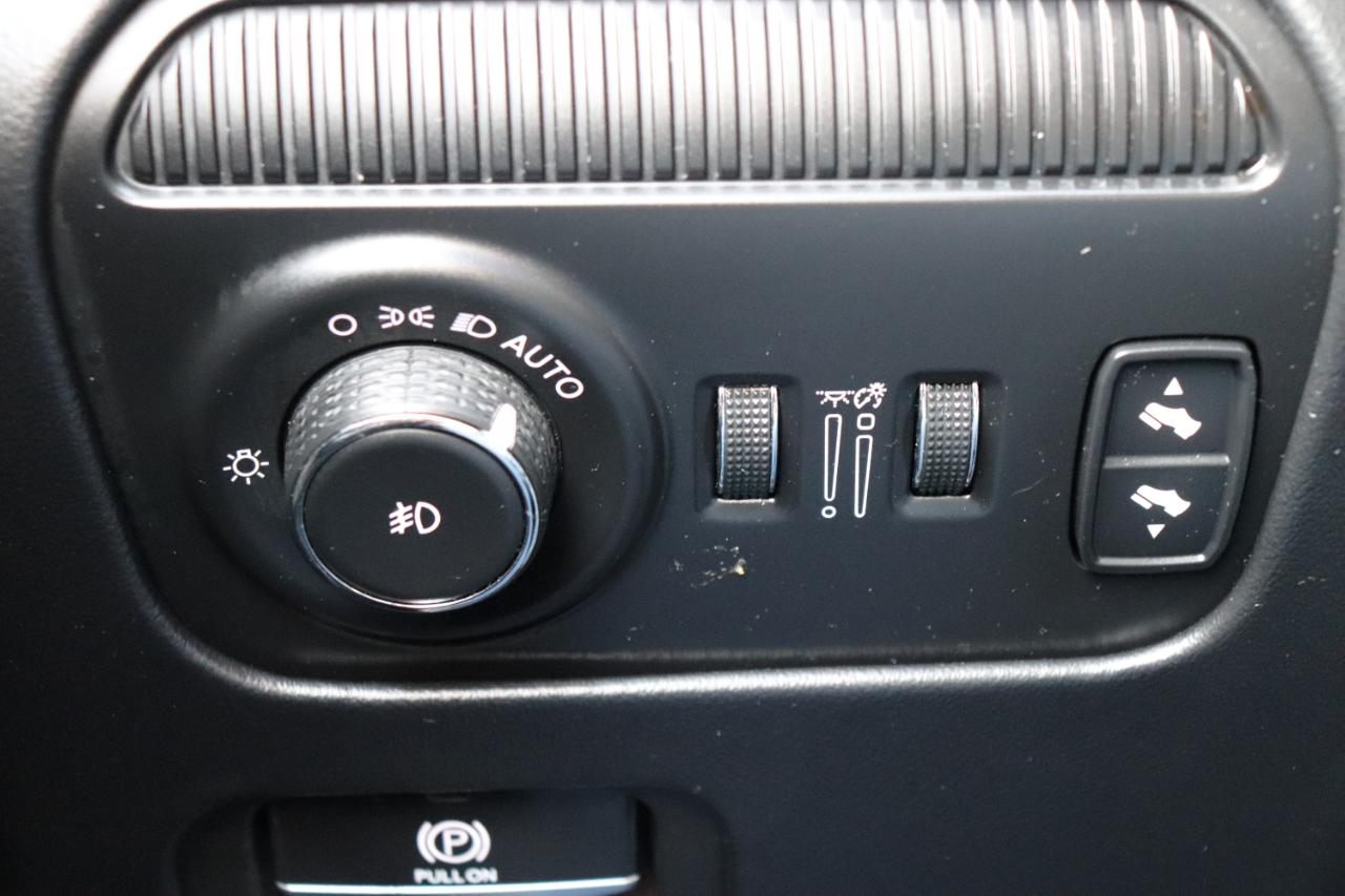 Jeep Grand Wagoneer L Series II 4x4 2023