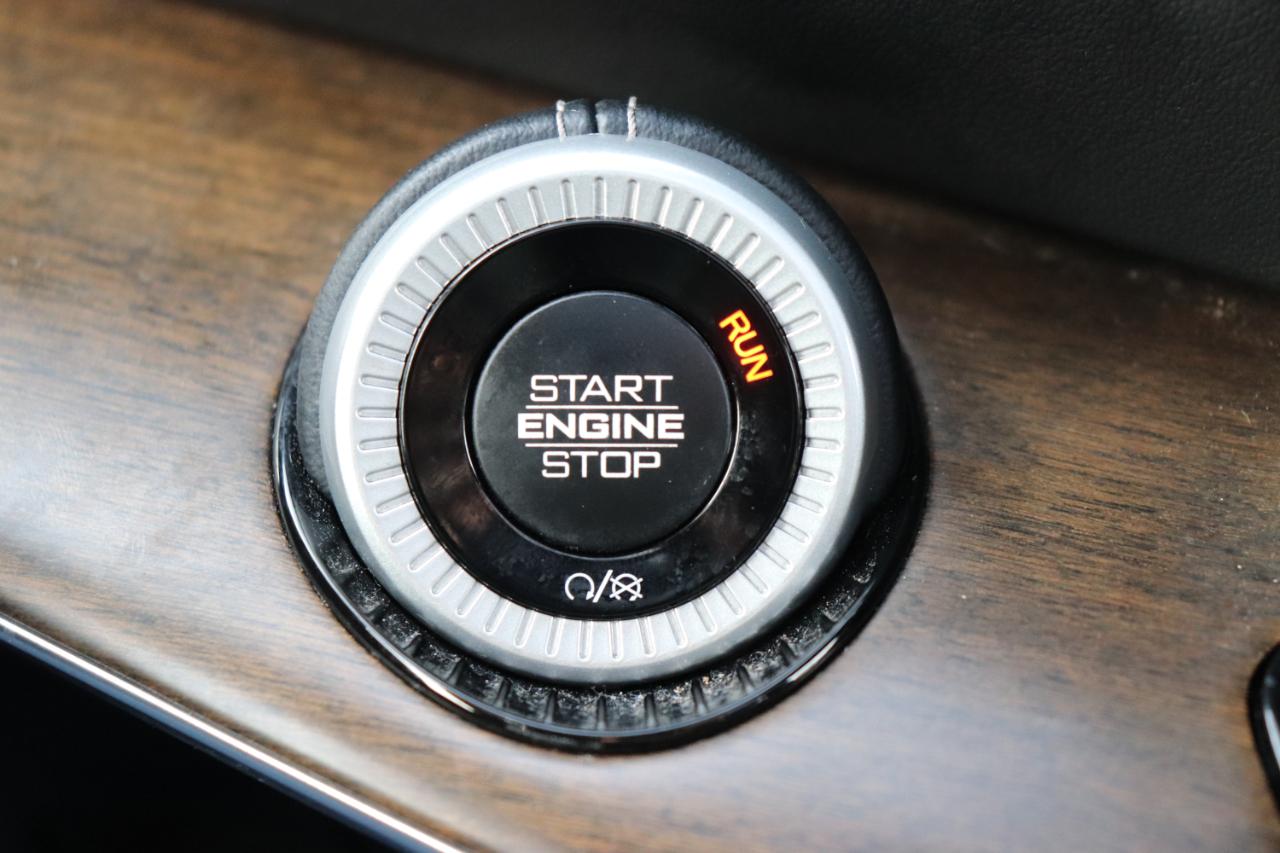 Jeep Grand Wagoneer L Series II 4x4 2023