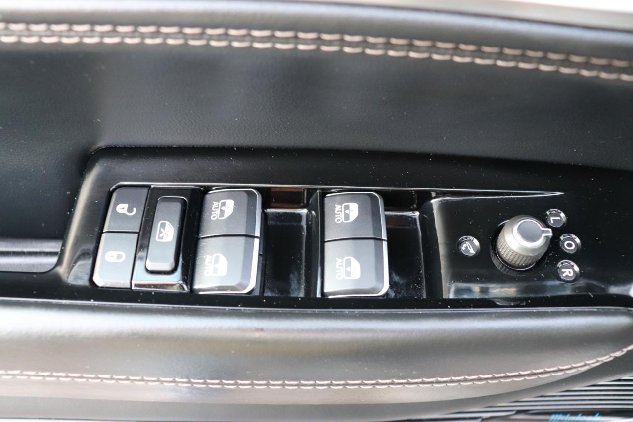 Jeep Grand Wagoneer L Series II 4x4 2023