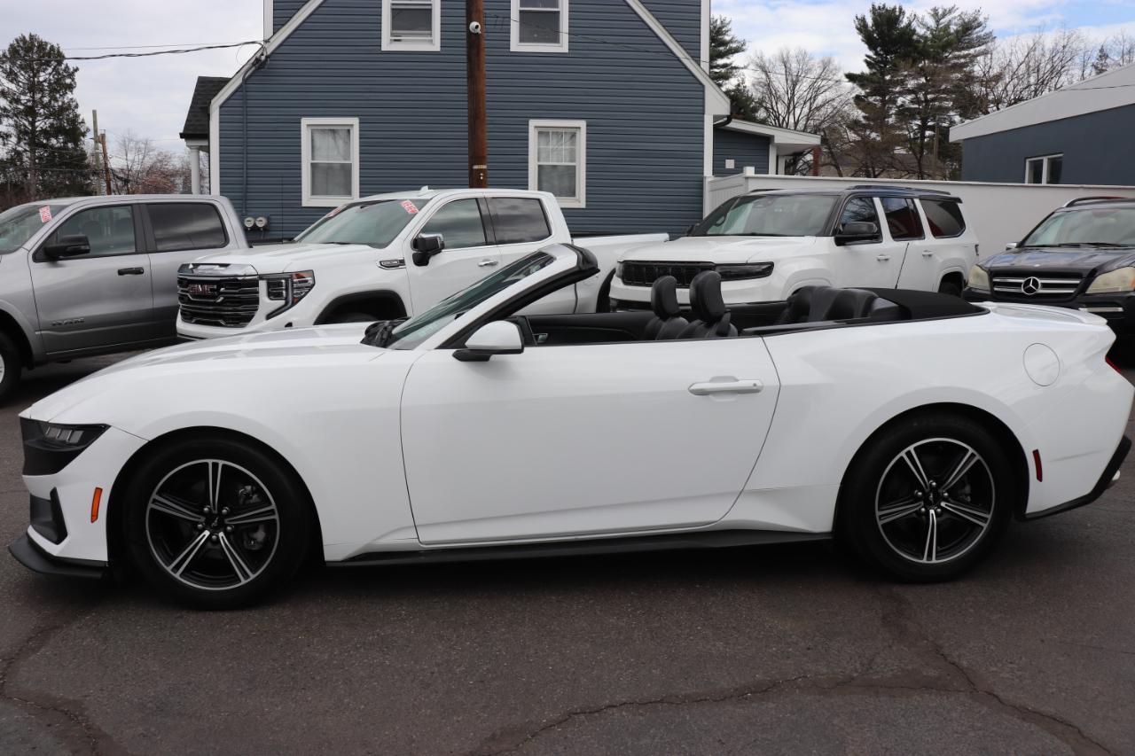 Ford Mustang EcoBoost Convertible 2025