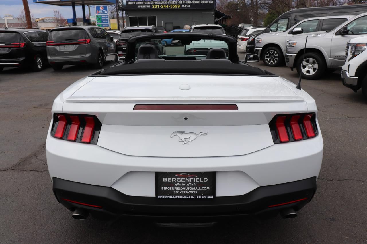 Ford Mustang EcoBoost Convertible 2025