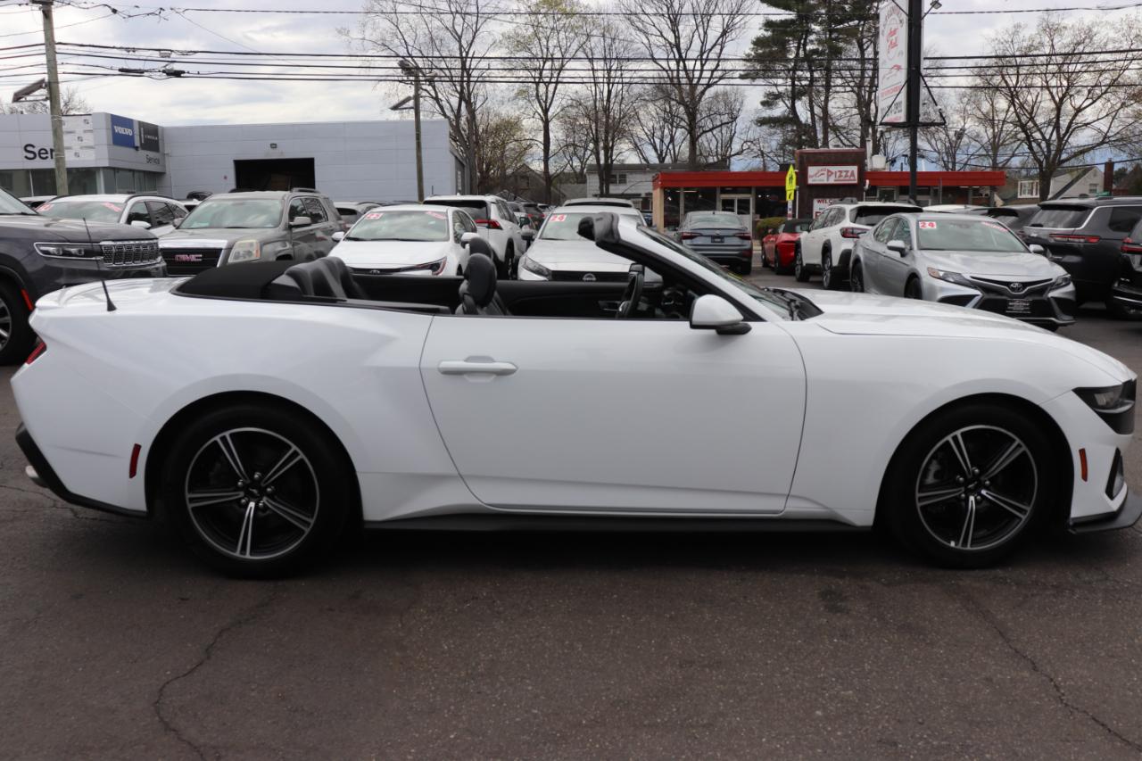 Ford Mustang EcoBoost Convertible 2025