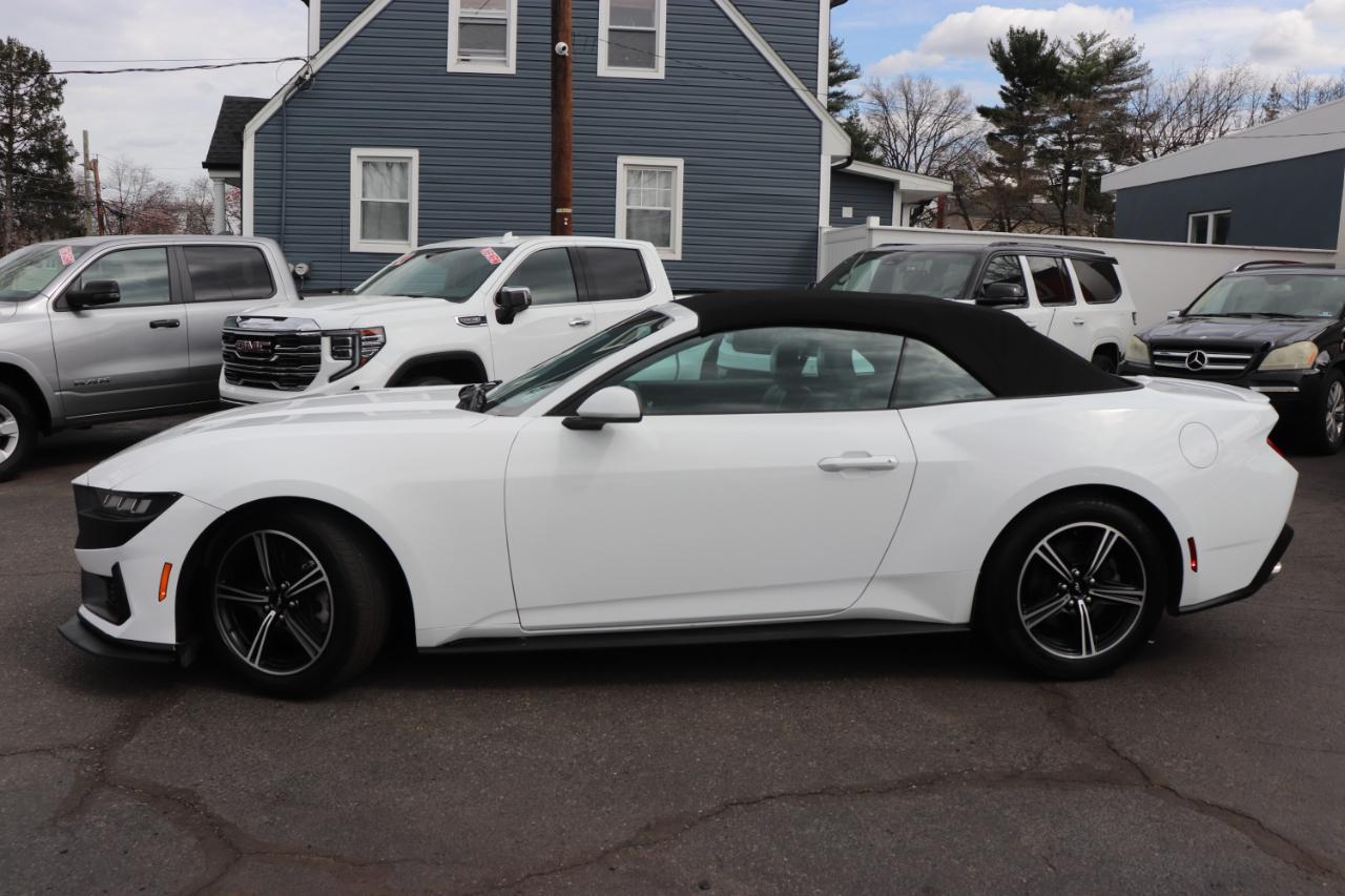 Ford Mustang EcoBoost Convertible 2025