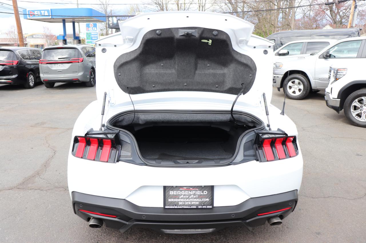 Ford Mustang EcoBoost Convertible 2025