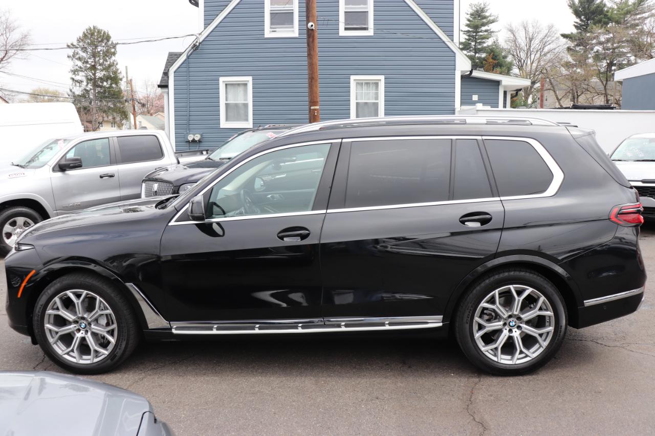 BMW X7 xDrive40i Sports Activity Vehicle 2025