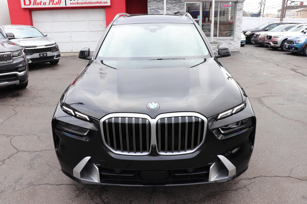 BMW X7 xDrive40i Sports Activity Vehicle 2025