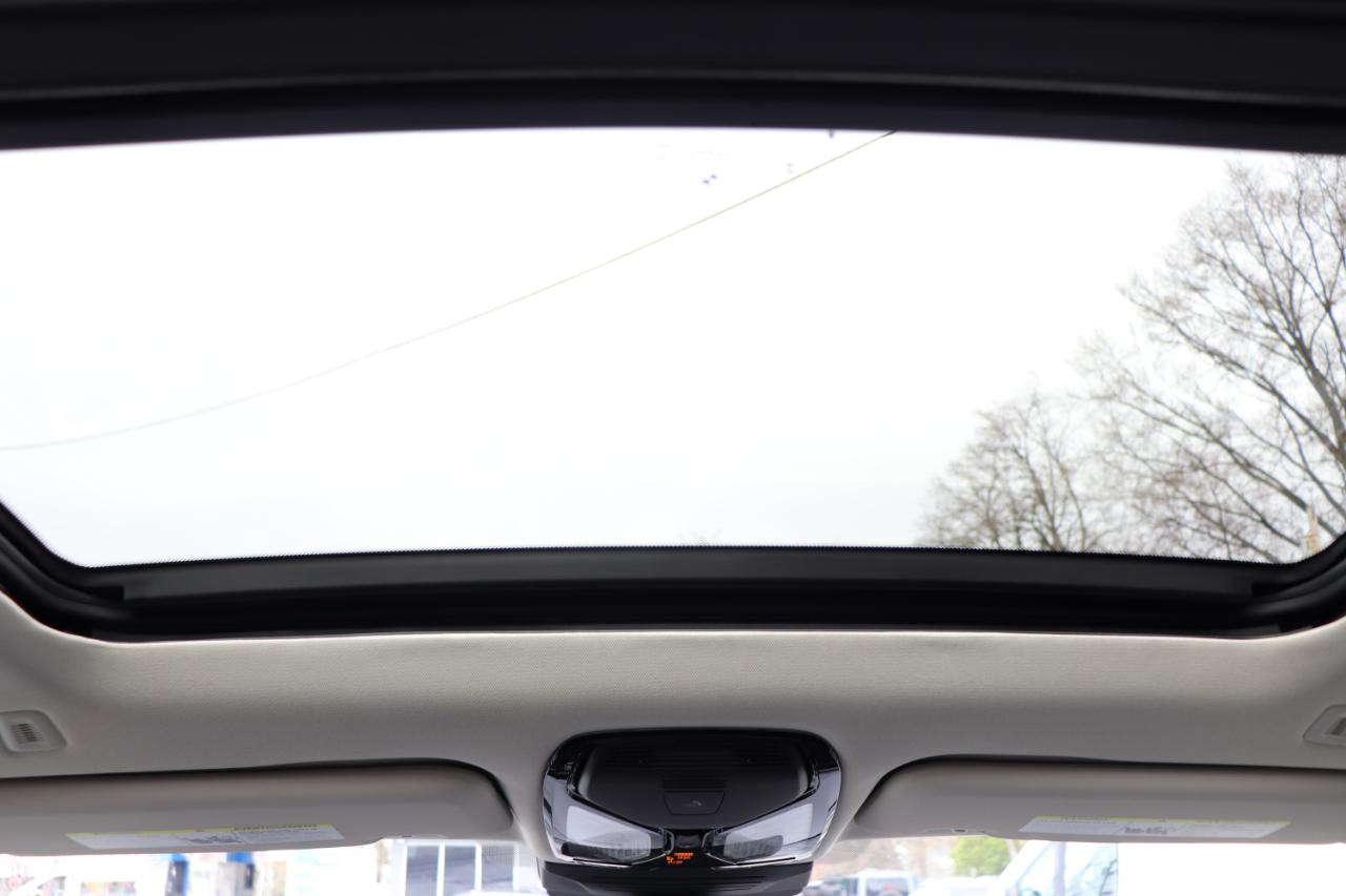 BMW X7 xDrive40i Sports Activity Vehicle 2025