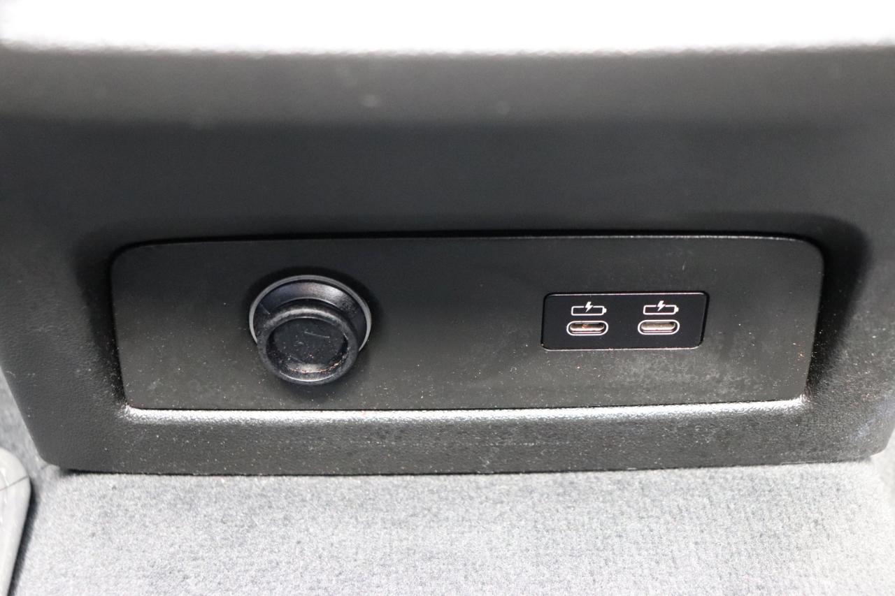 BMW X7 xDrive40i Sports Activity Vehicle 2025