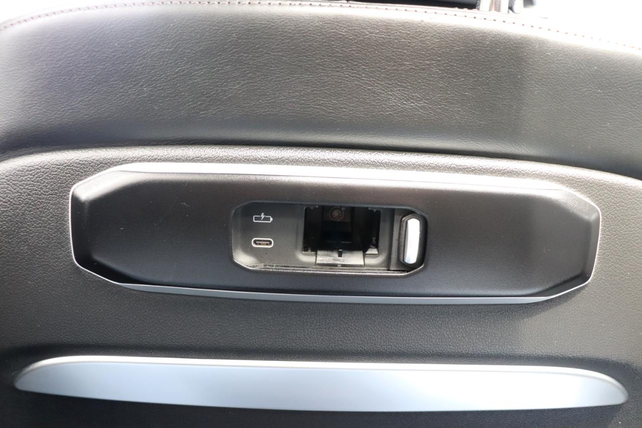 BMW X7 xDrive40i Sports Activity Vehicle 2025