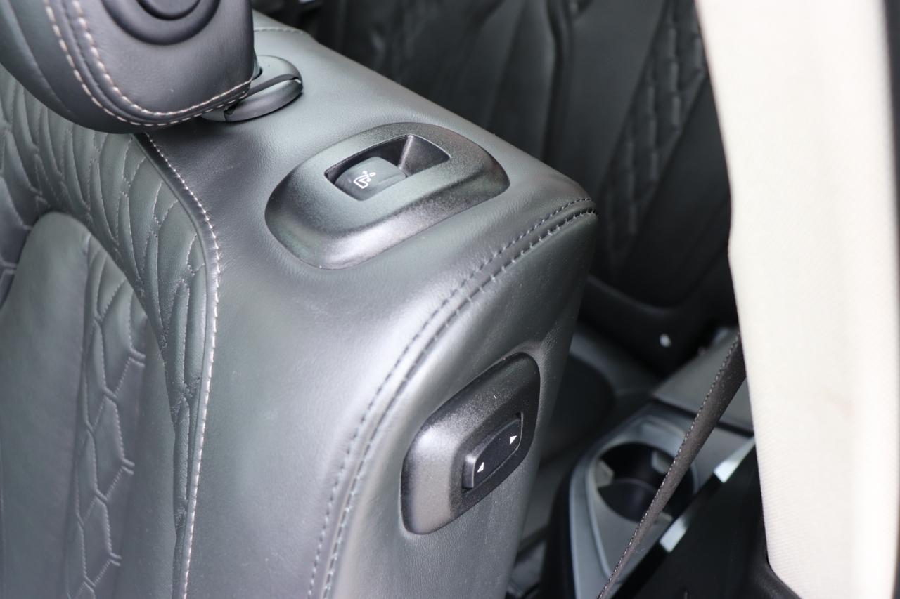 BMW X7 xDrive40i Sports Activity Vehicle 2025