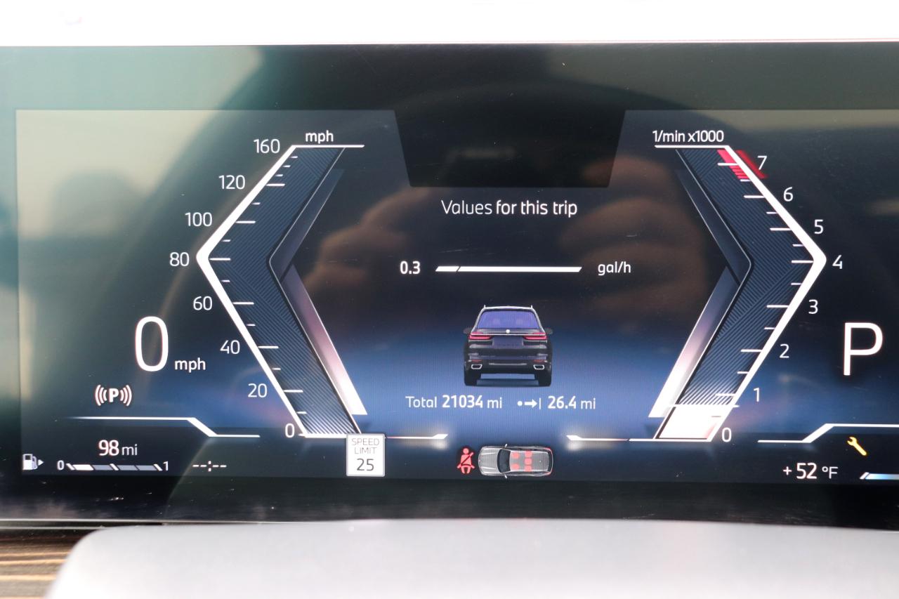 BMW X7 xDrive40i Sports Activity Vehicle 2025