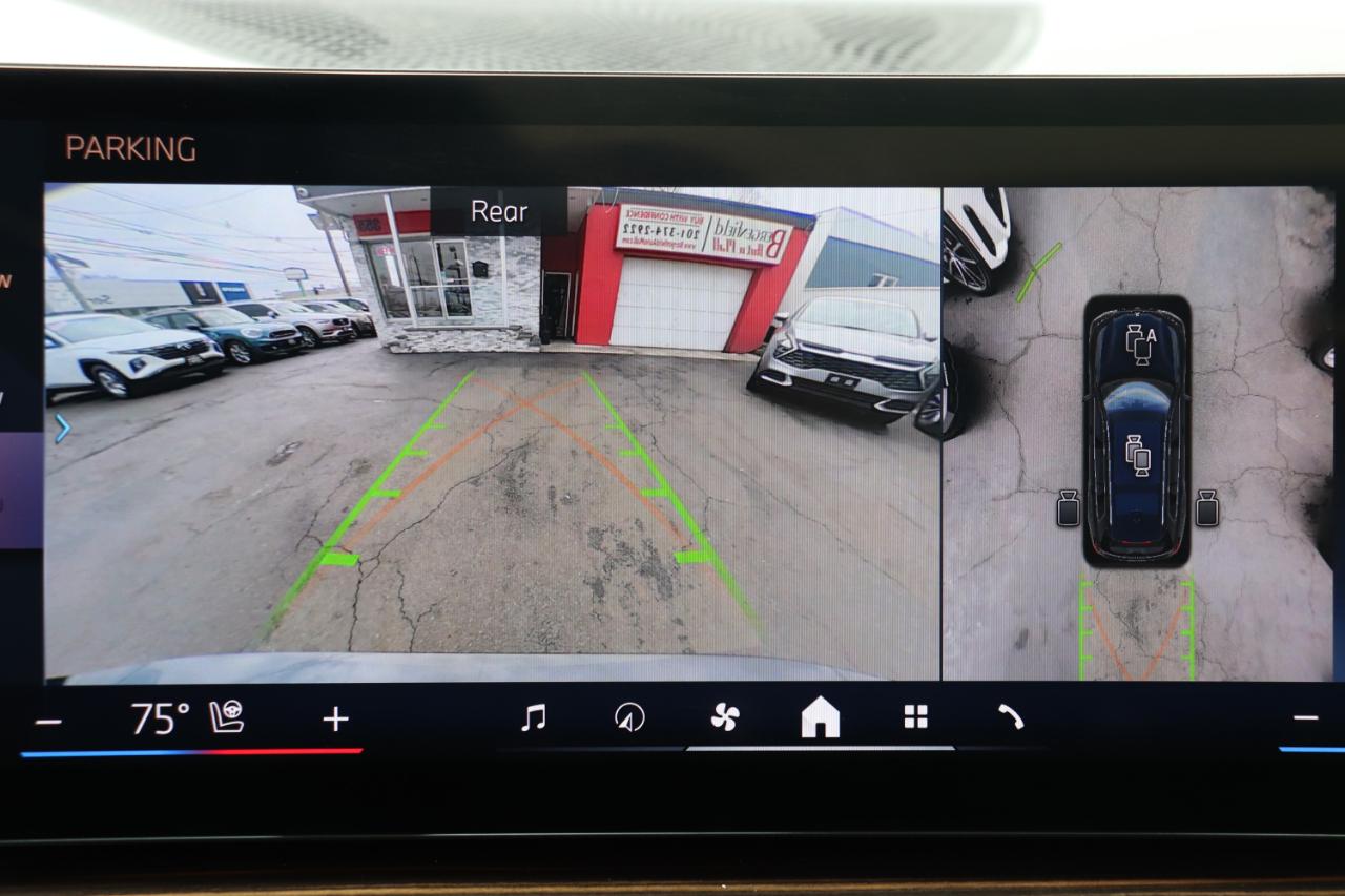 BMW X7 xDrive40i Sports Activity Vehicle 2025