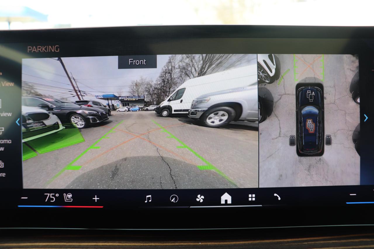 BMW X7 xDrive40i Sports Activity Vehicle 2025