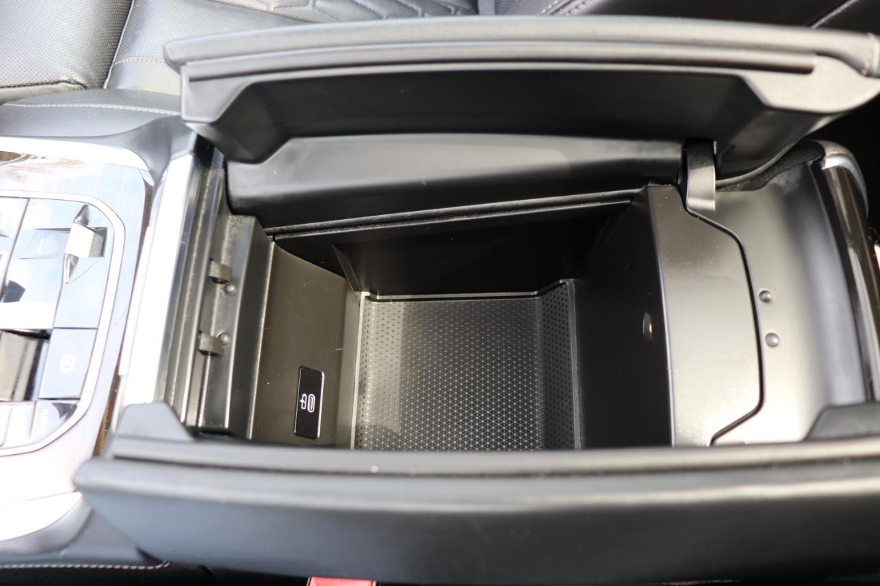 BMW X7 xDrive40i Sports Activity Vehicle 2025