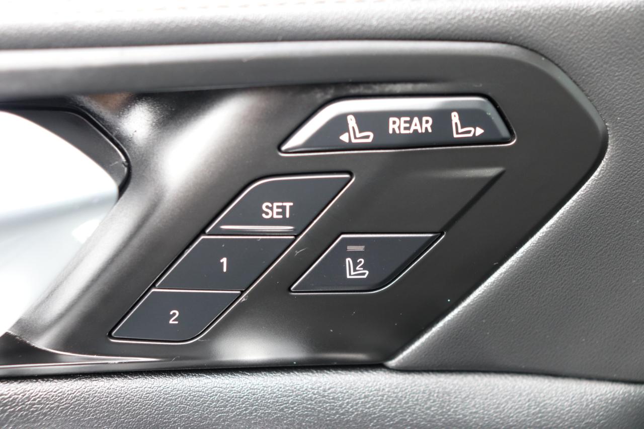 BMW X7 xDrive40i Sports Activity Vehicle 2025