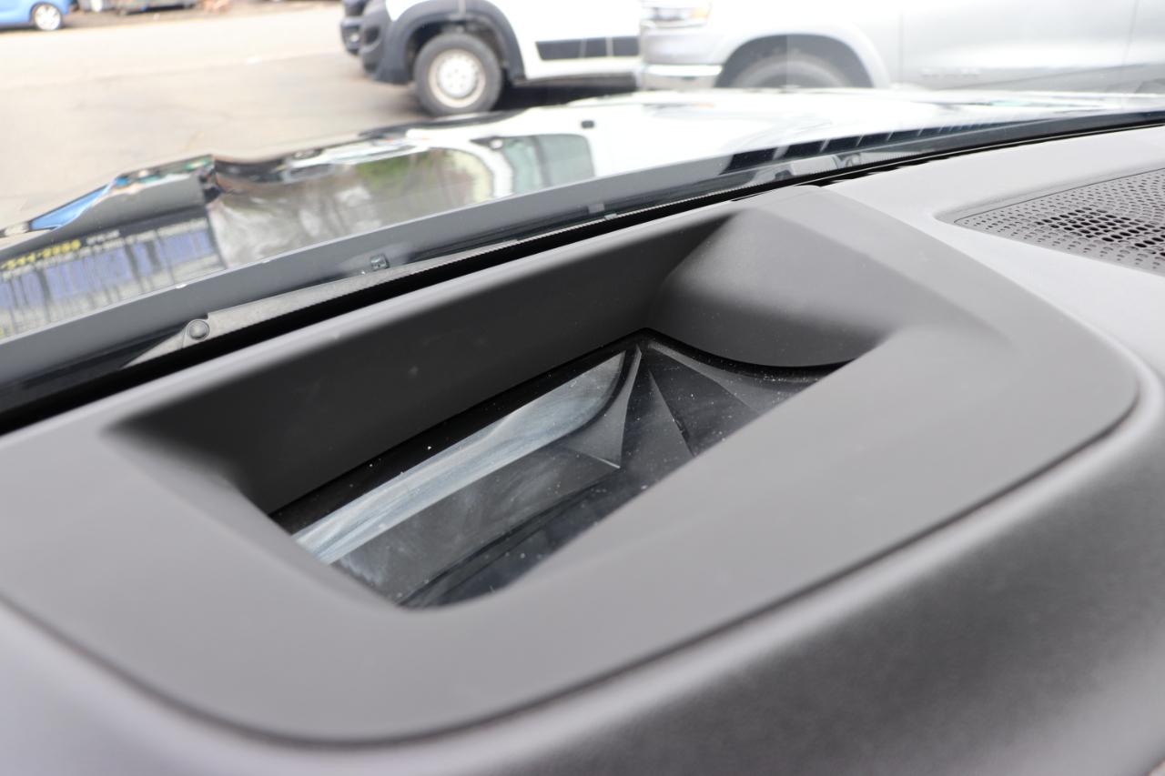 BMW X7 xDrive40i Sports Activity Vehicle 2025