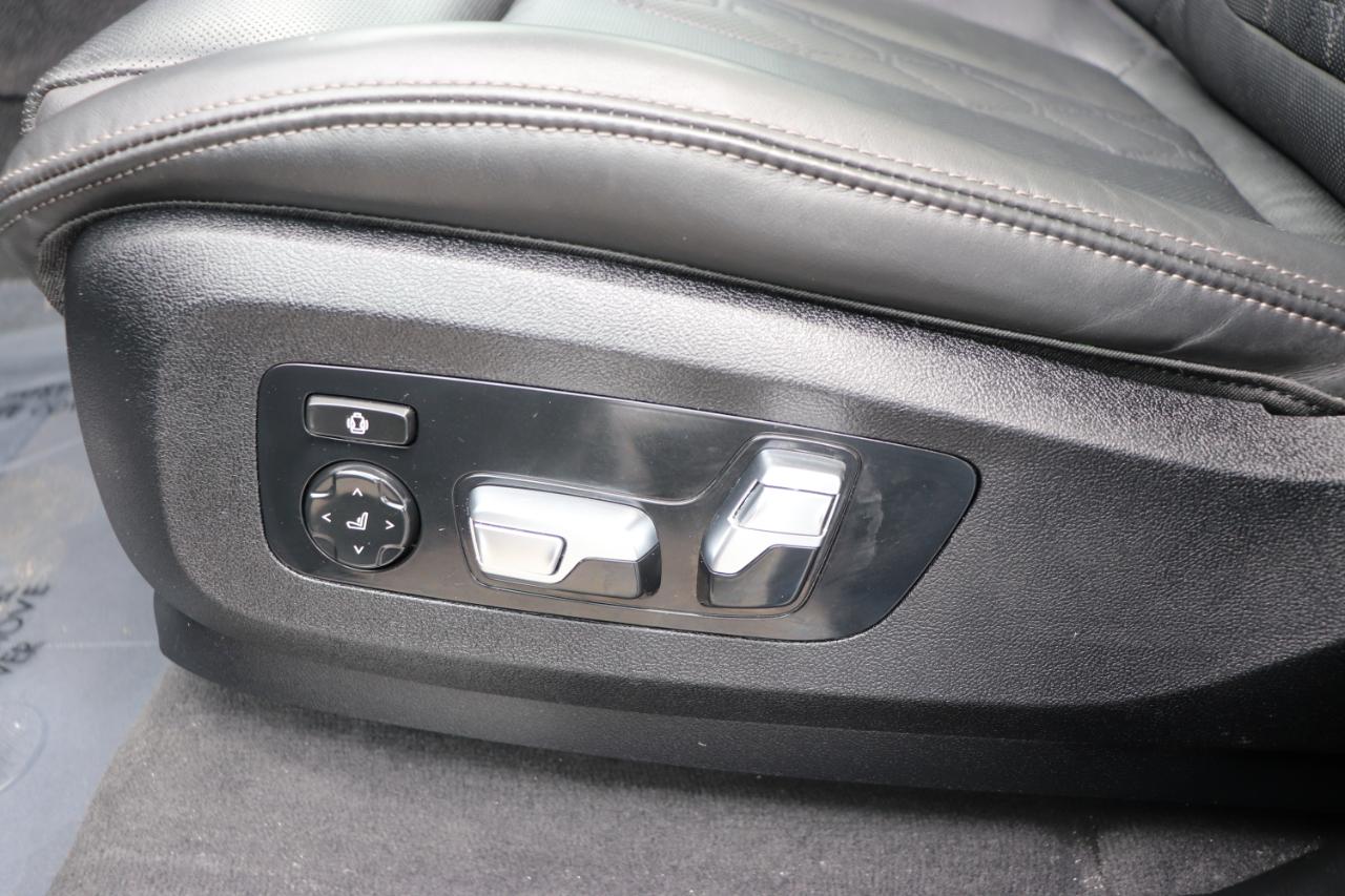 BMW X7 xDrive40i Sports Activity Vehicle 2025