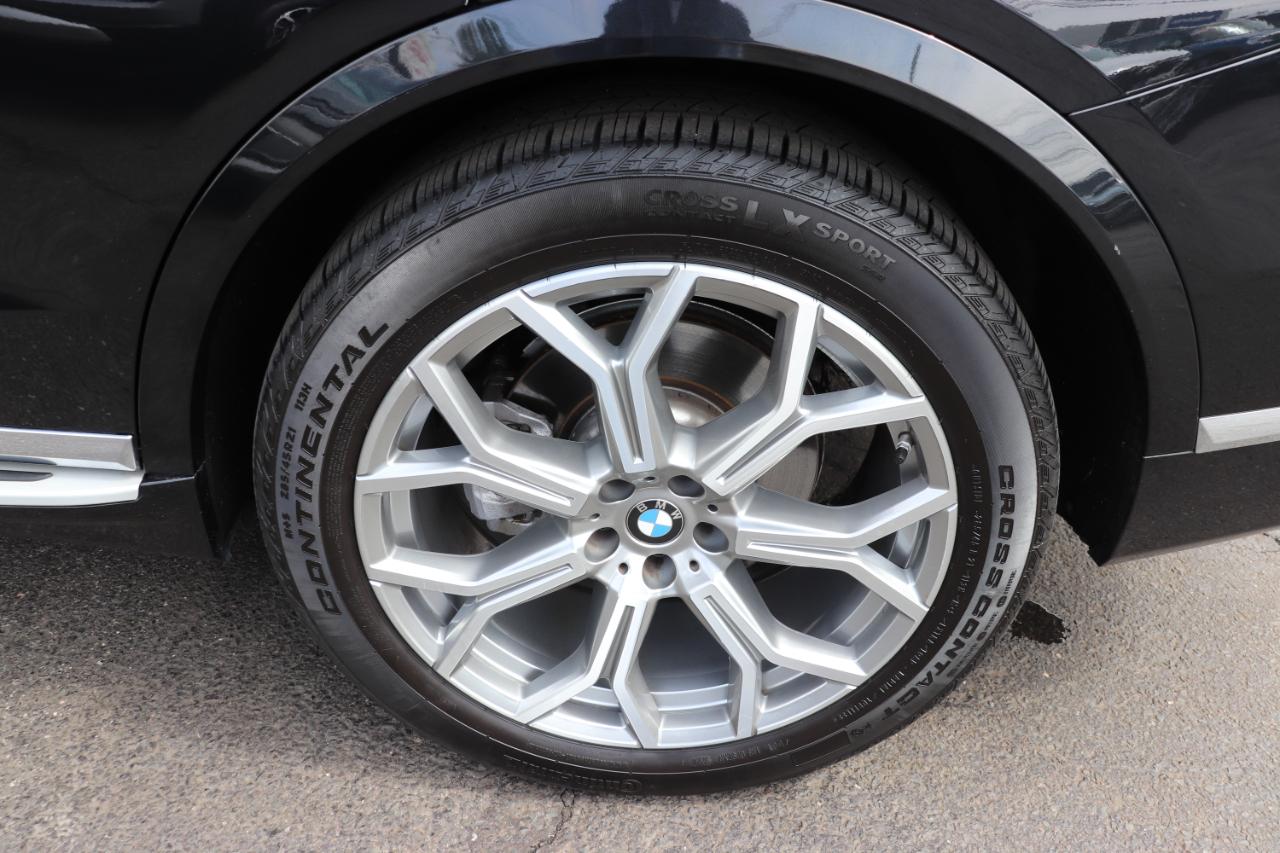 BMW X7 xDrive40i Sports Activity Vehicle 2025