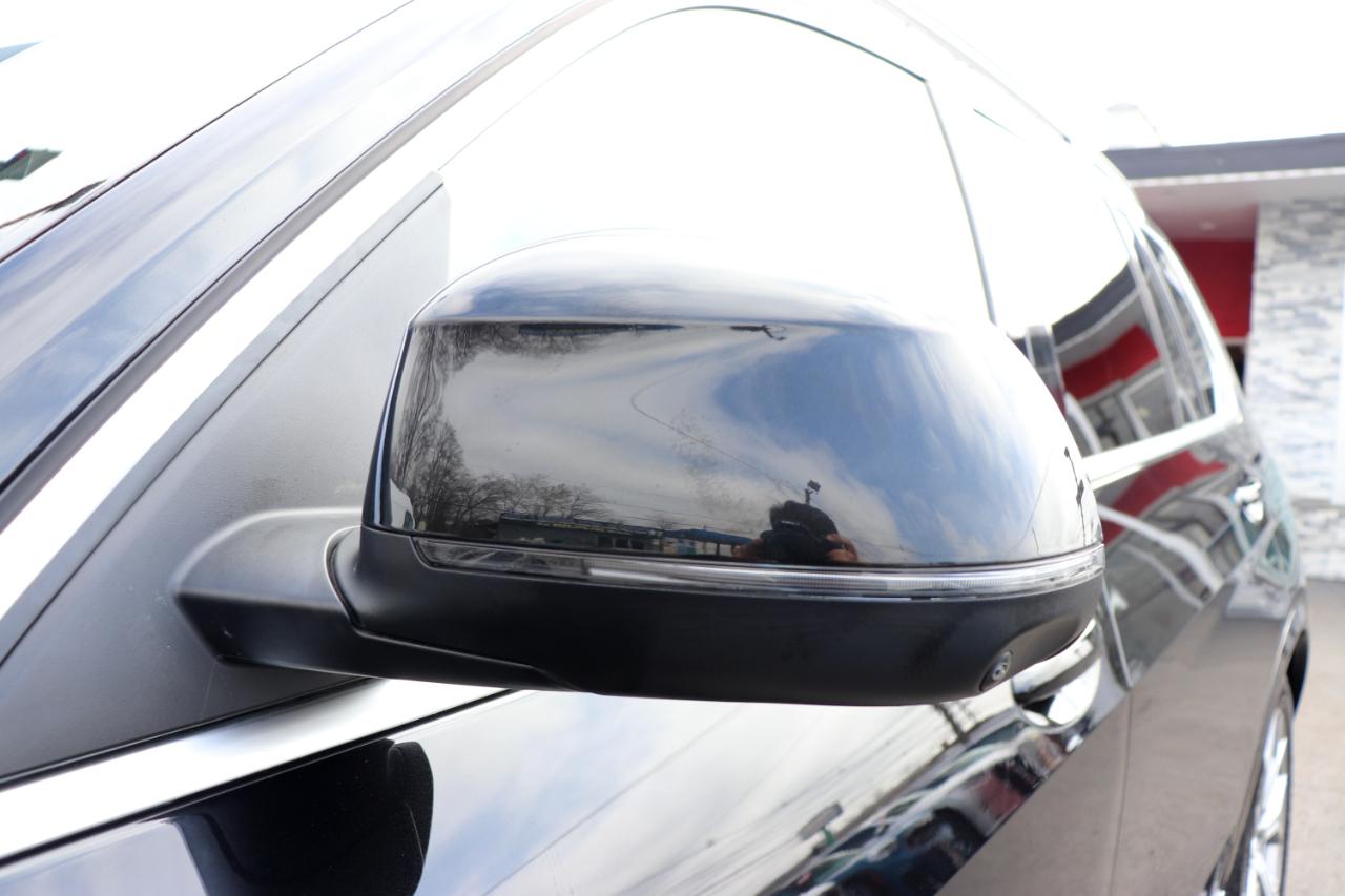 BMW X7 xDrive40i Sports Activity Vehicle 2025