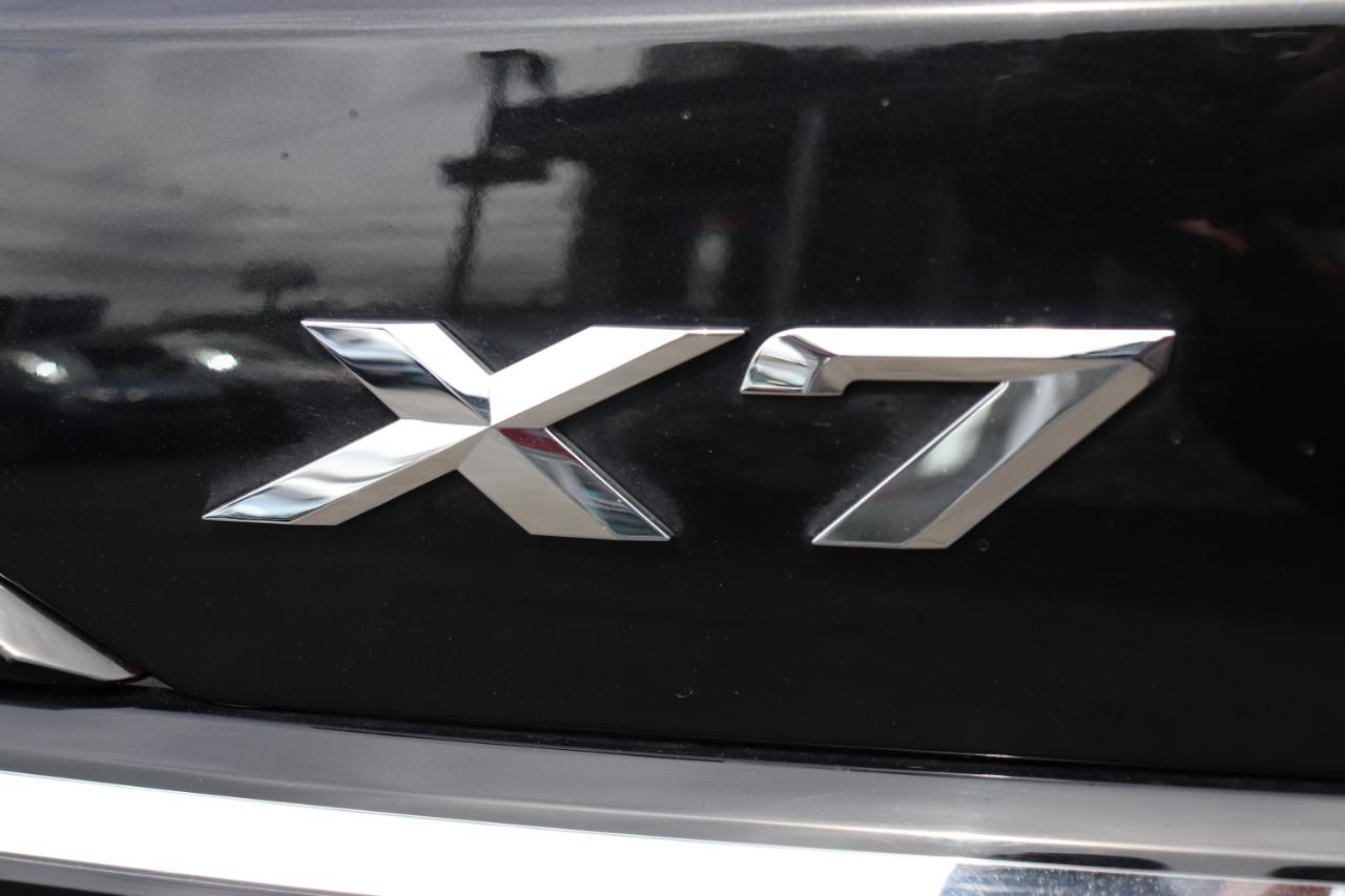 BMW X7 xDrive40i Sports Activity Vehicle 2025