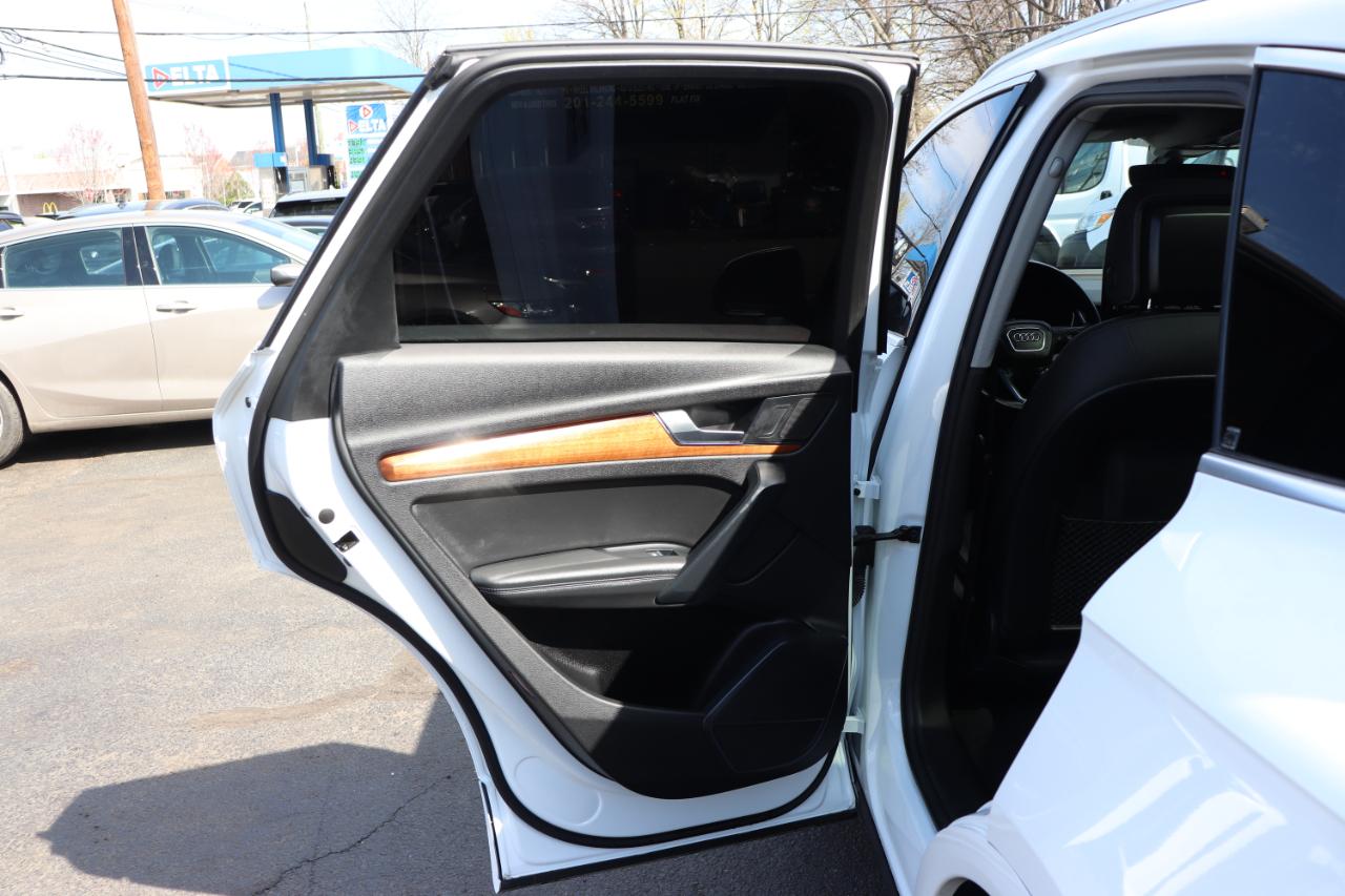 Audi Q5 Premium Plus 45 TFSI quattro 2021