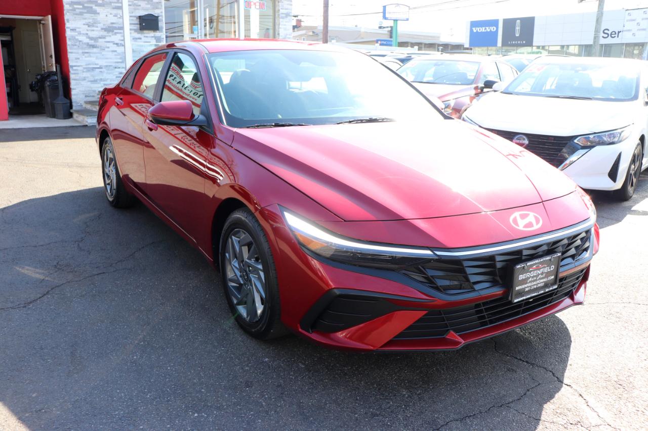 Hyundai Elantra SEL IVT 2024