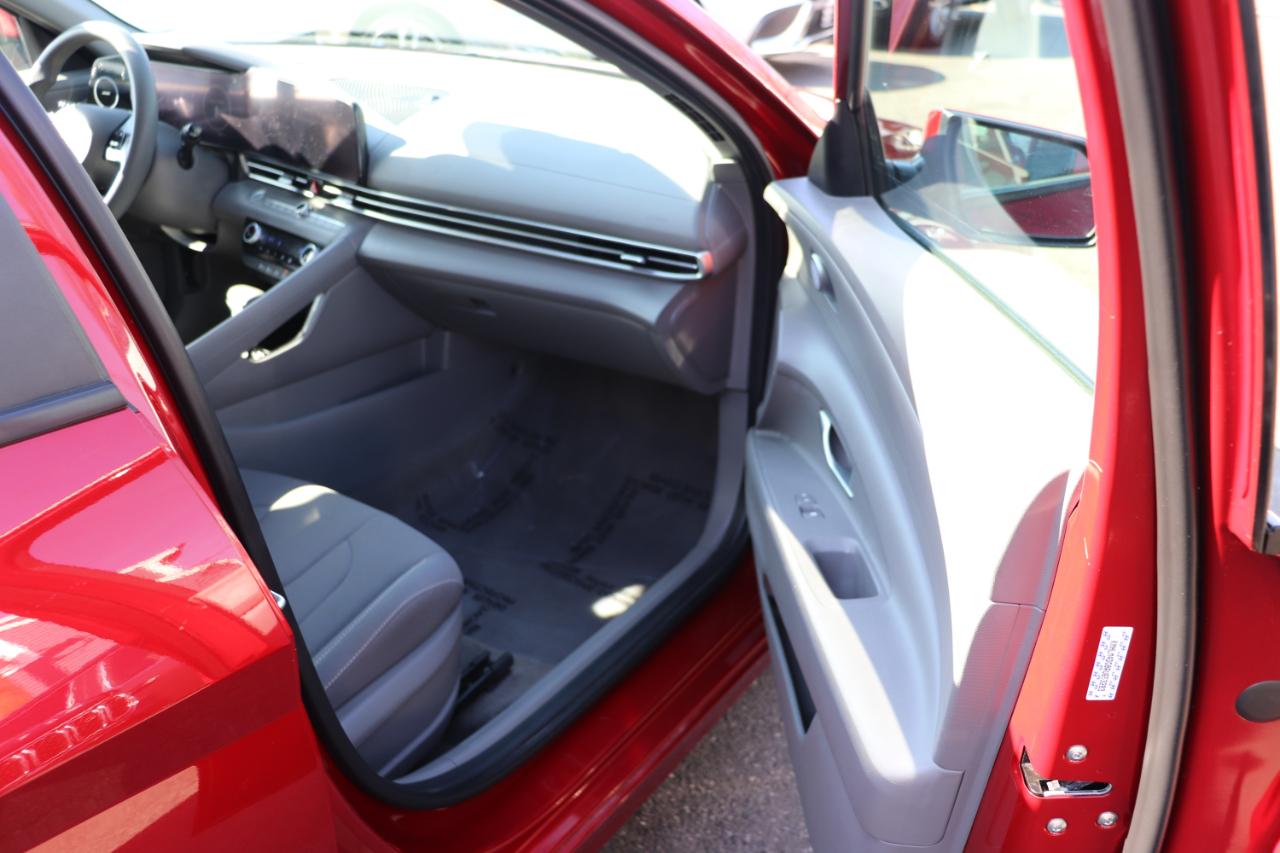 Hyundai Elantra SEL IVT 2024