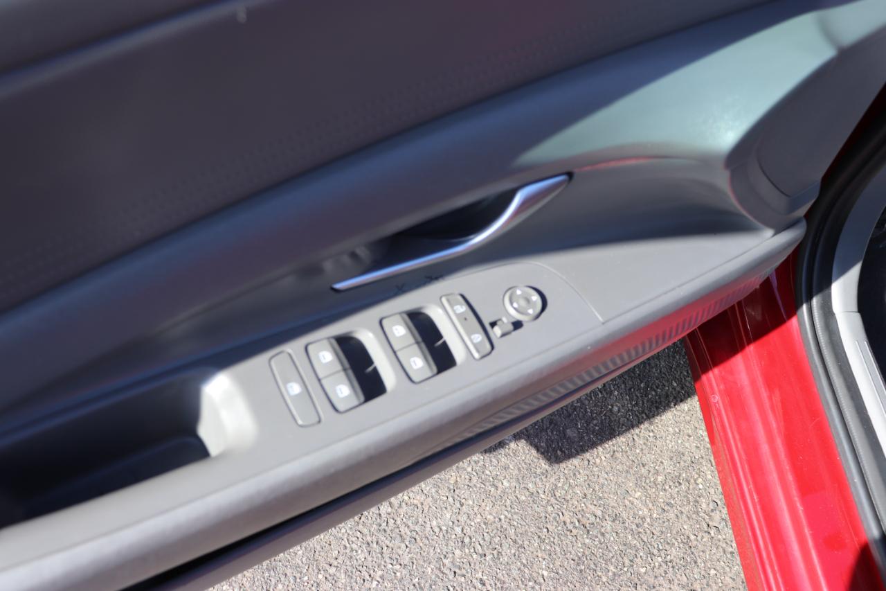 Hyundai Elantra SEL IVT 2024