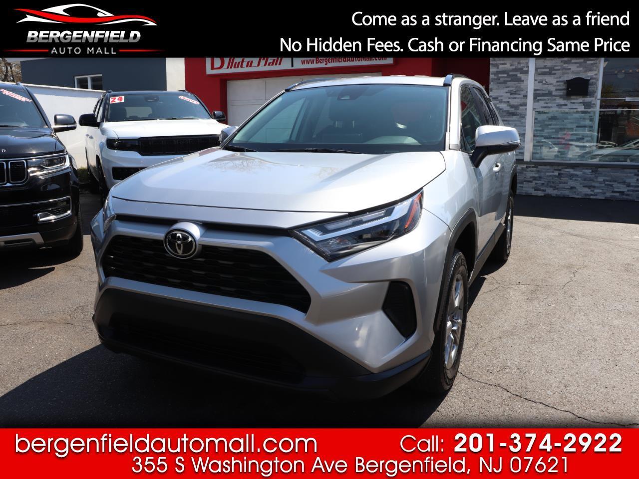 Toyota RAV4 XLE AWD (Natl) 2025