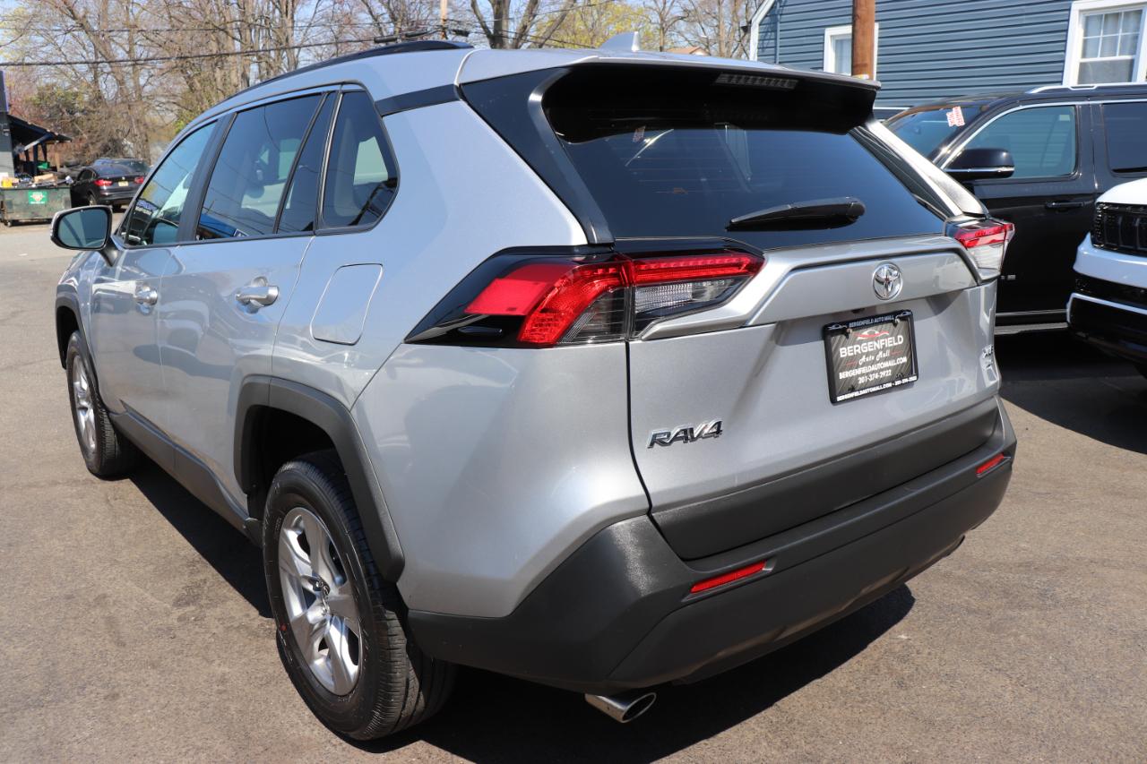 Toyota RAV4 XLE AWD (Natl) 2025