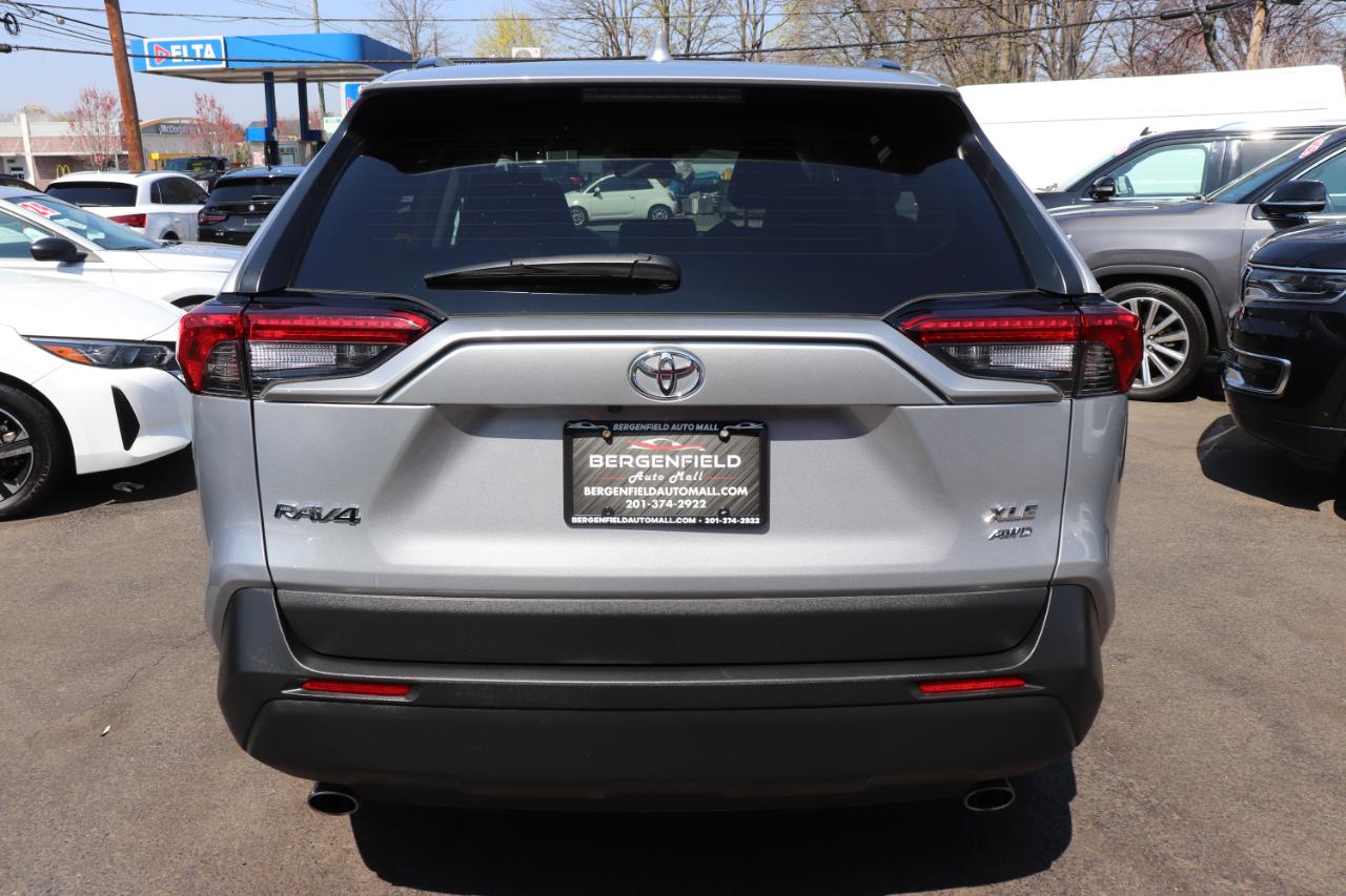 Toyota RAV4 XLE AWD (Natl) 2025