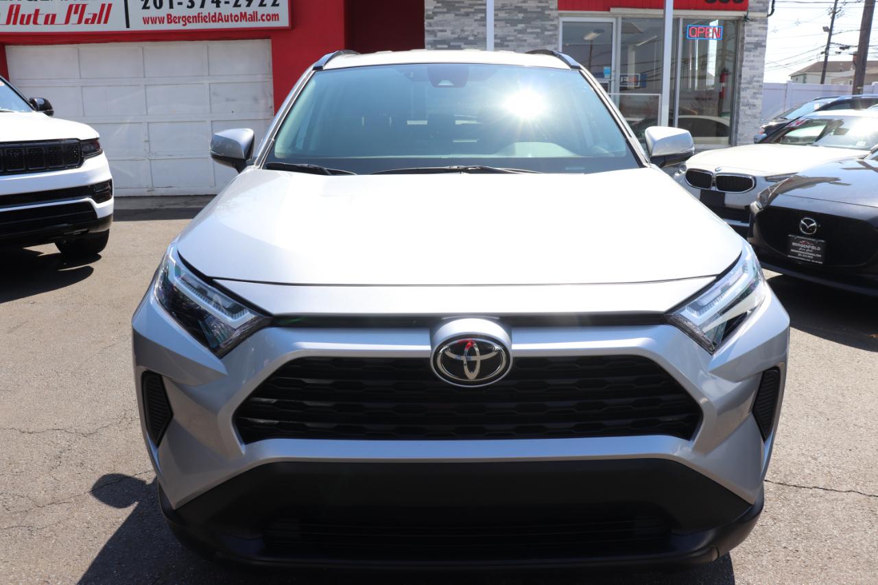 Toyota RAV4 XLE AWD (Natl) 2025