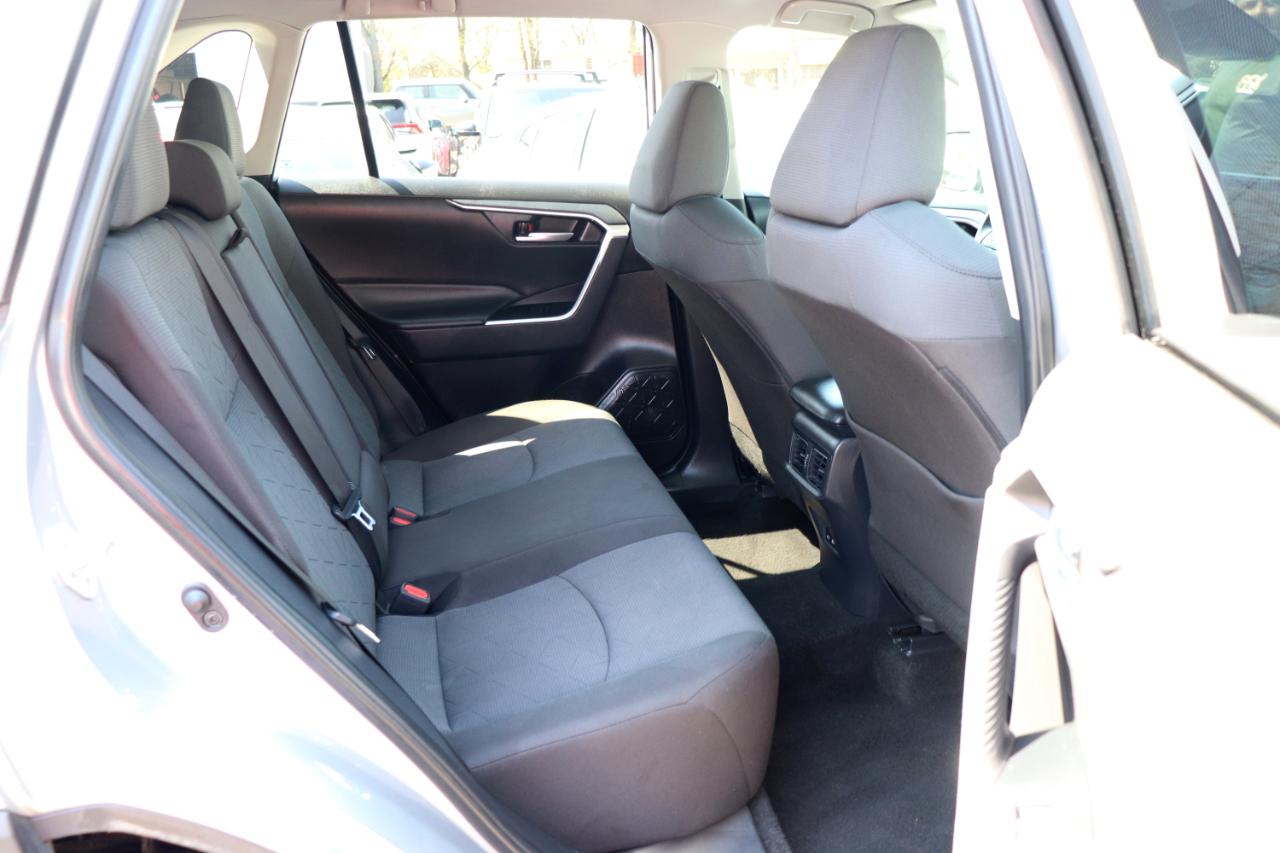 Toyota RAV4 XLE AWD (Natl) 2025