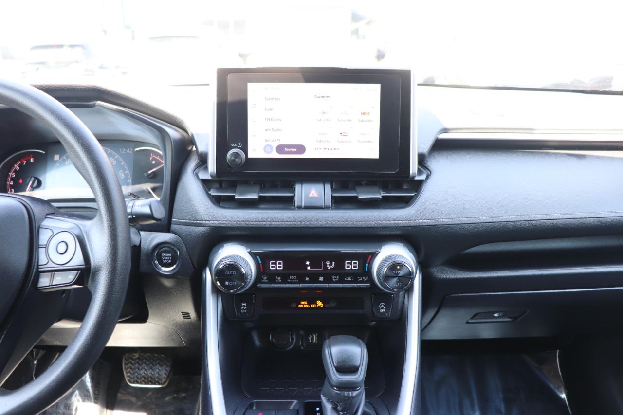 Toyota RAV4 XLE AWD (Natl) 2025