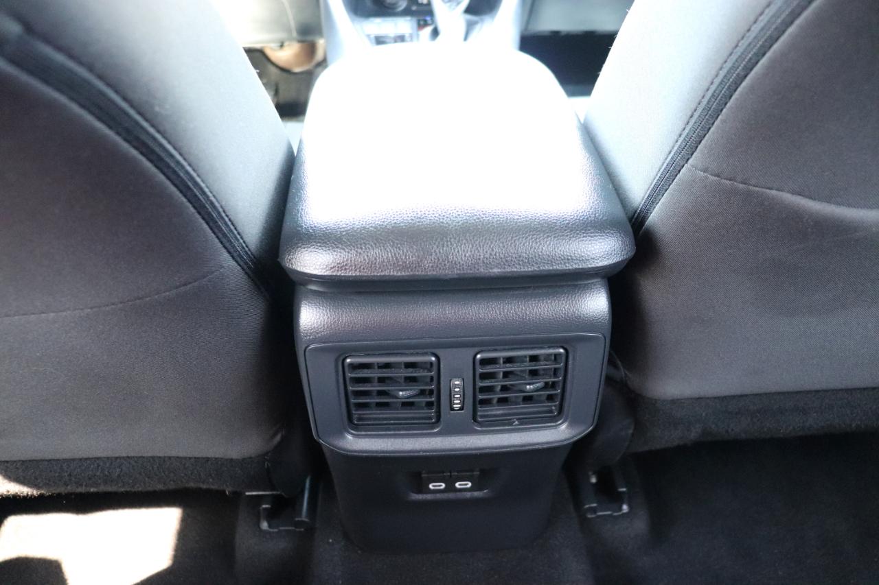 Toyota RAV4 XLE AWD (Natl) 2025