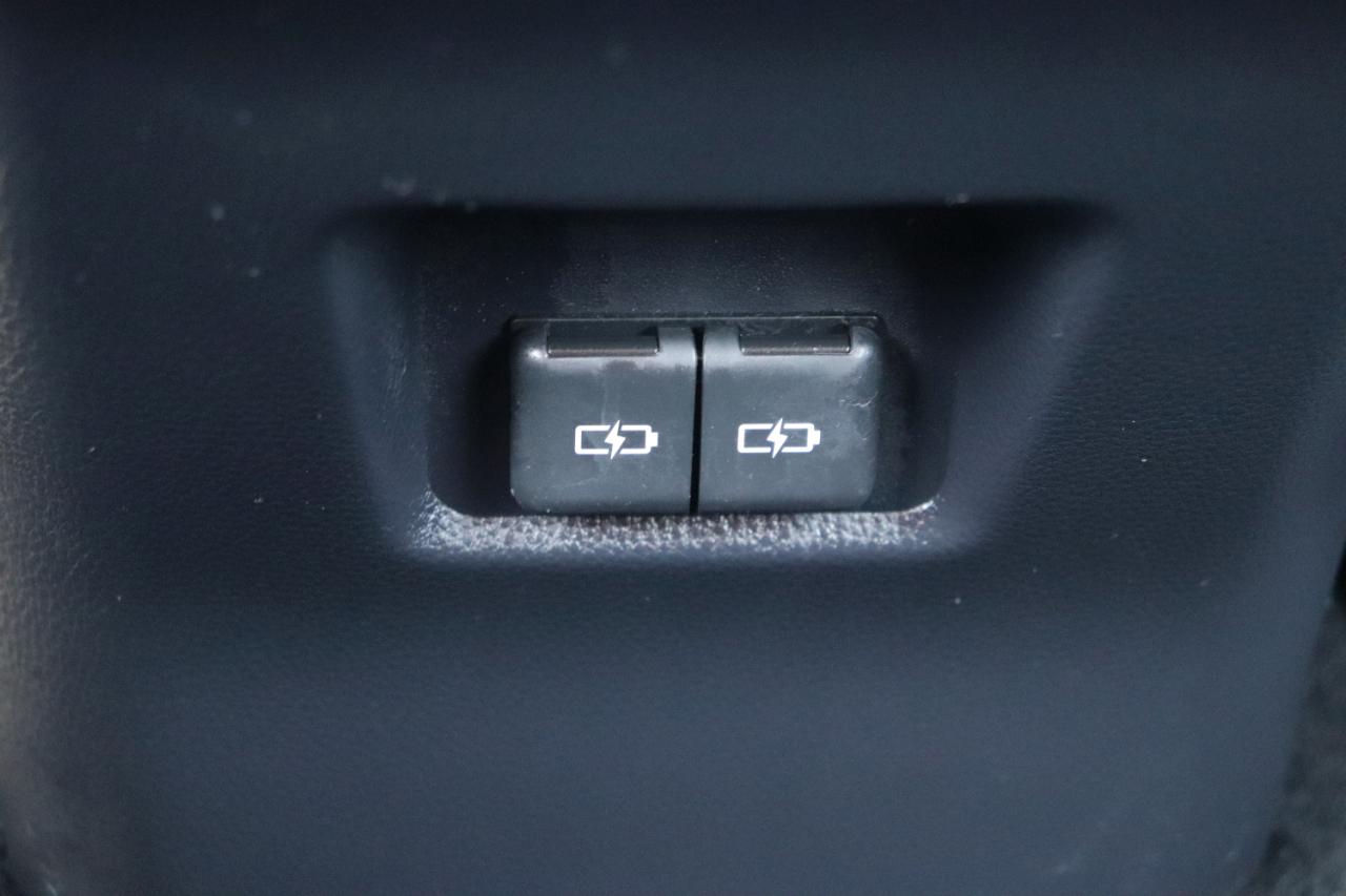 Toyota RAV4 XLE AWD (Natl) 2025