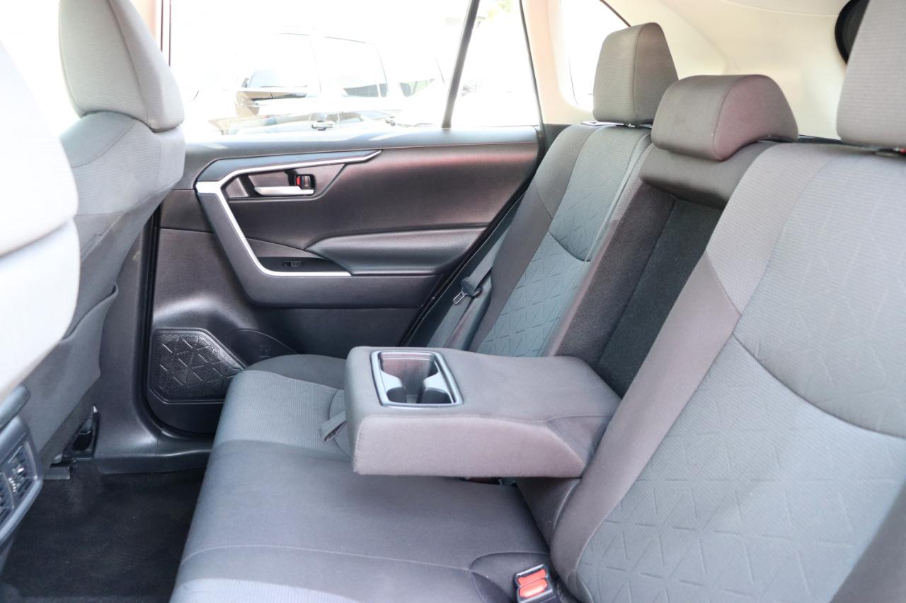 Toyota RAV4 XLE AWD (Natl) 2025