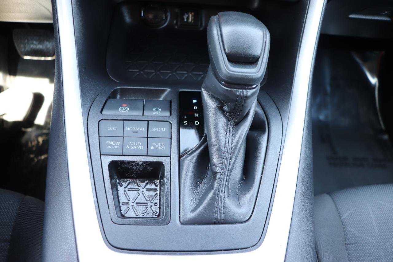 Toyota RAV4 XLE AWD (Natl) 2025