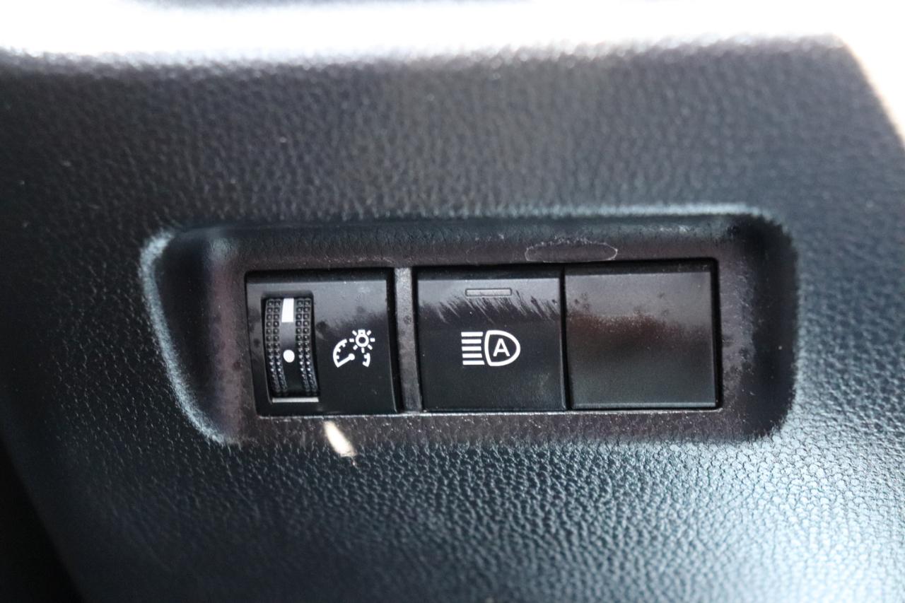 Toyota RAV4 XLE AWD (Natl) 2025