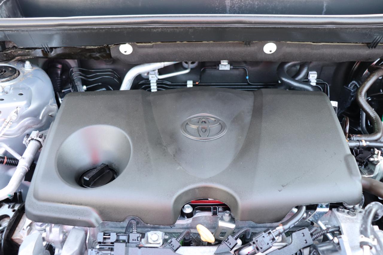 Toyota RAV4 XLE AWD (Natl) 2025