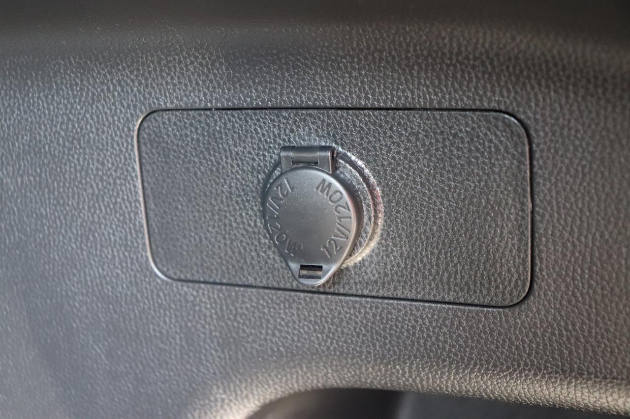 Toyota RAV4 XLE AWD (Natl) 2025