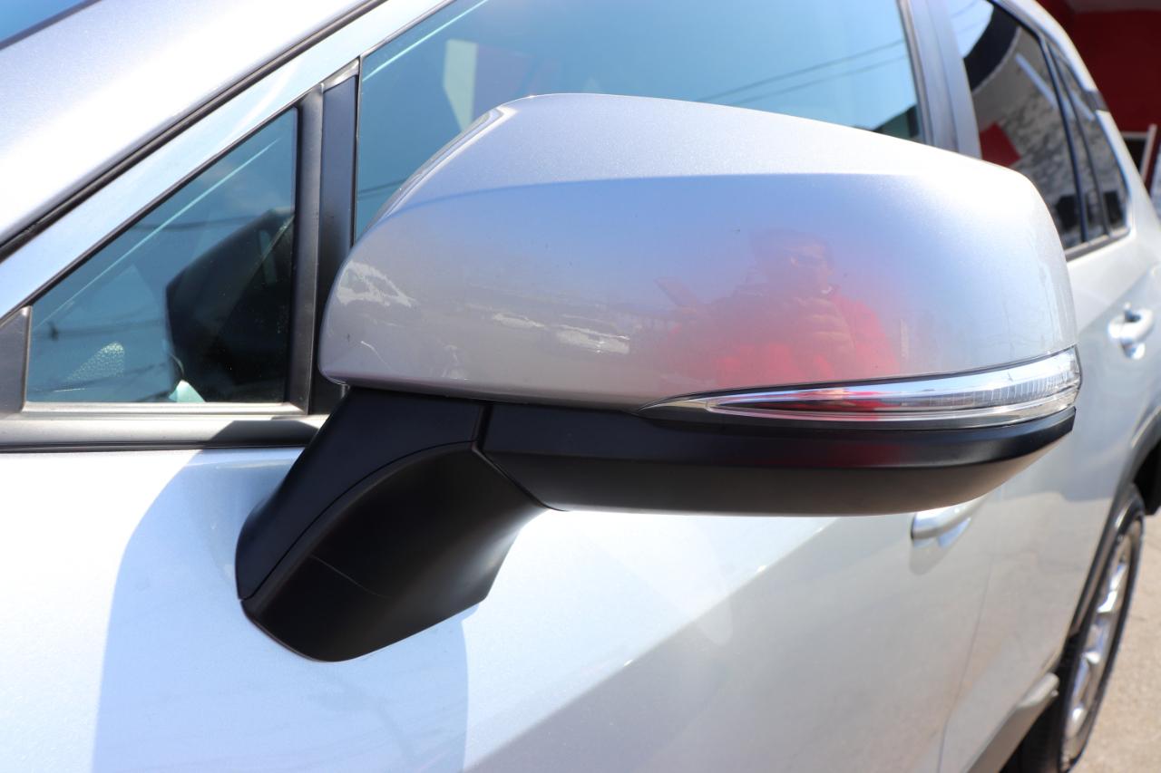 Toyota RAV4 XLE AWD (Natl) 2025