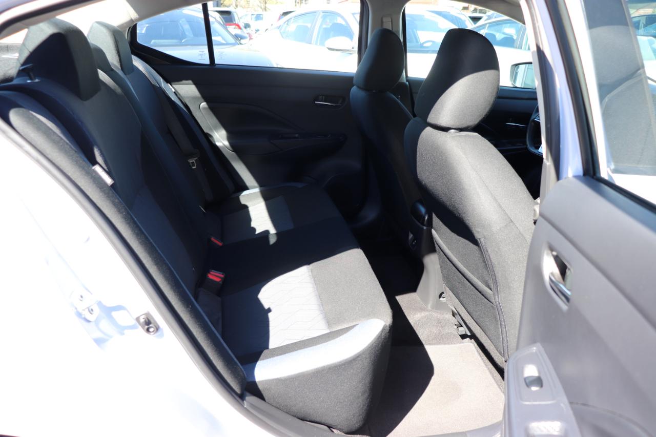 Nissan Versa SV CVT 2024