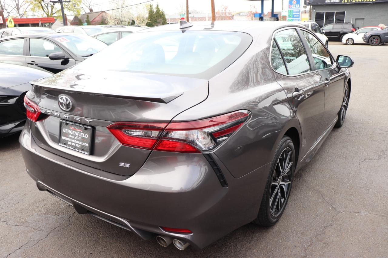 Toyota Camry SE Auto (Natl) 2023