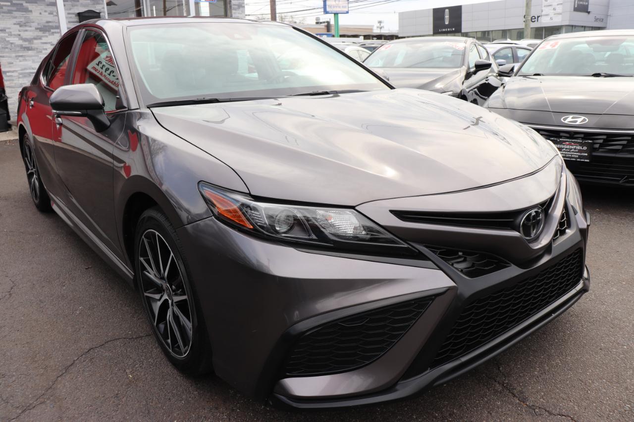 Toyota Camry SE Auto (Natl) 2023
