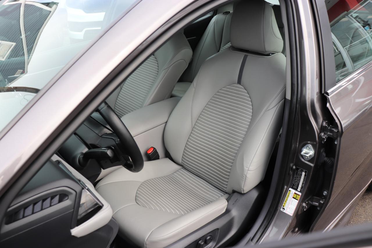 Toyota Camry SE Auto (Natl) 2023