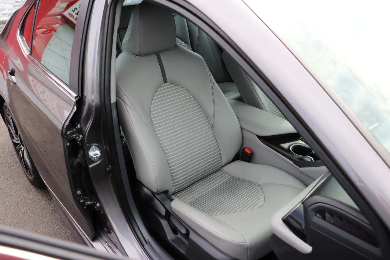 Toyota Camry SE Auto (Natl) 2023