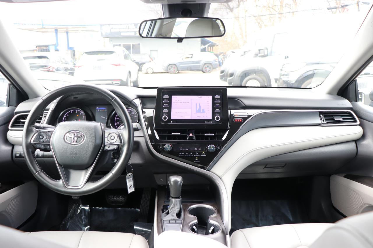 Toyota Camry SE Auto (Natl) 2023