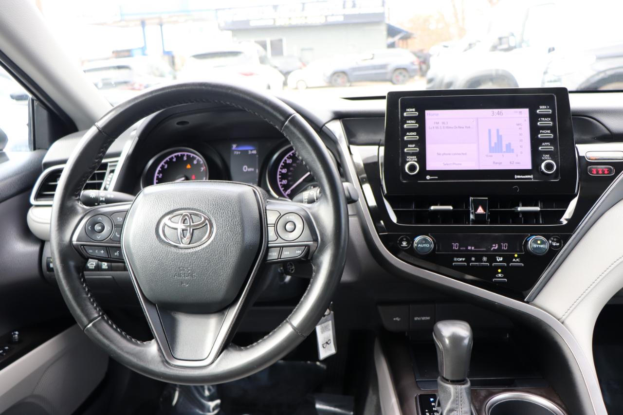 Toyota Camry SE Auto (Natl) 2023