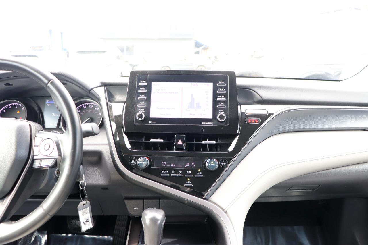 Toyota Camry SE Auto (Natl) 2023